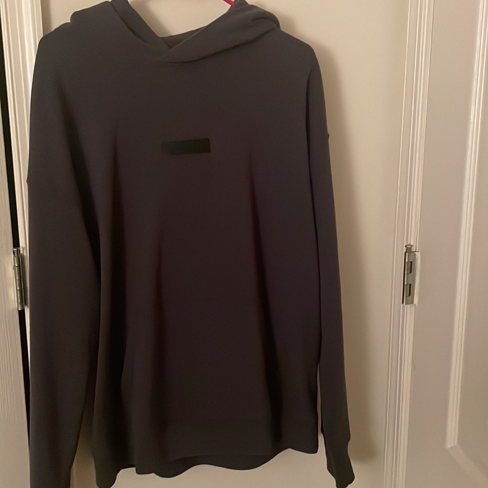 Gray Abercrombie & Fitch fleece sweater